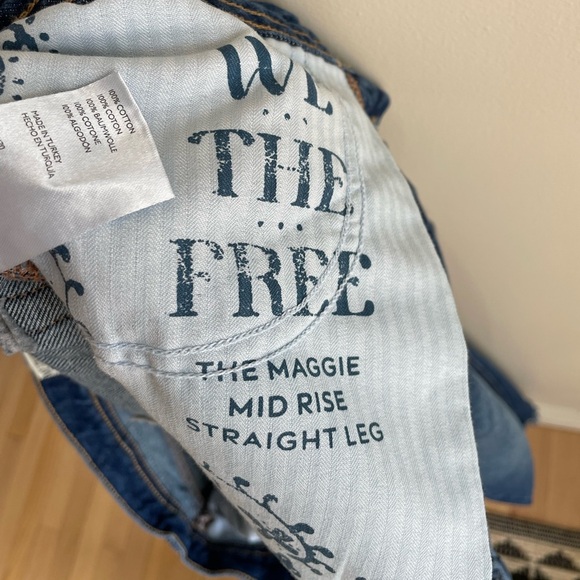 Free People We The Free The Maggie Mid-Rise Straight Leg Frayed Jeans - Size 30 - Picture 7 of 16
